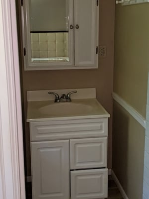 Before-Ensuite-Vanity
